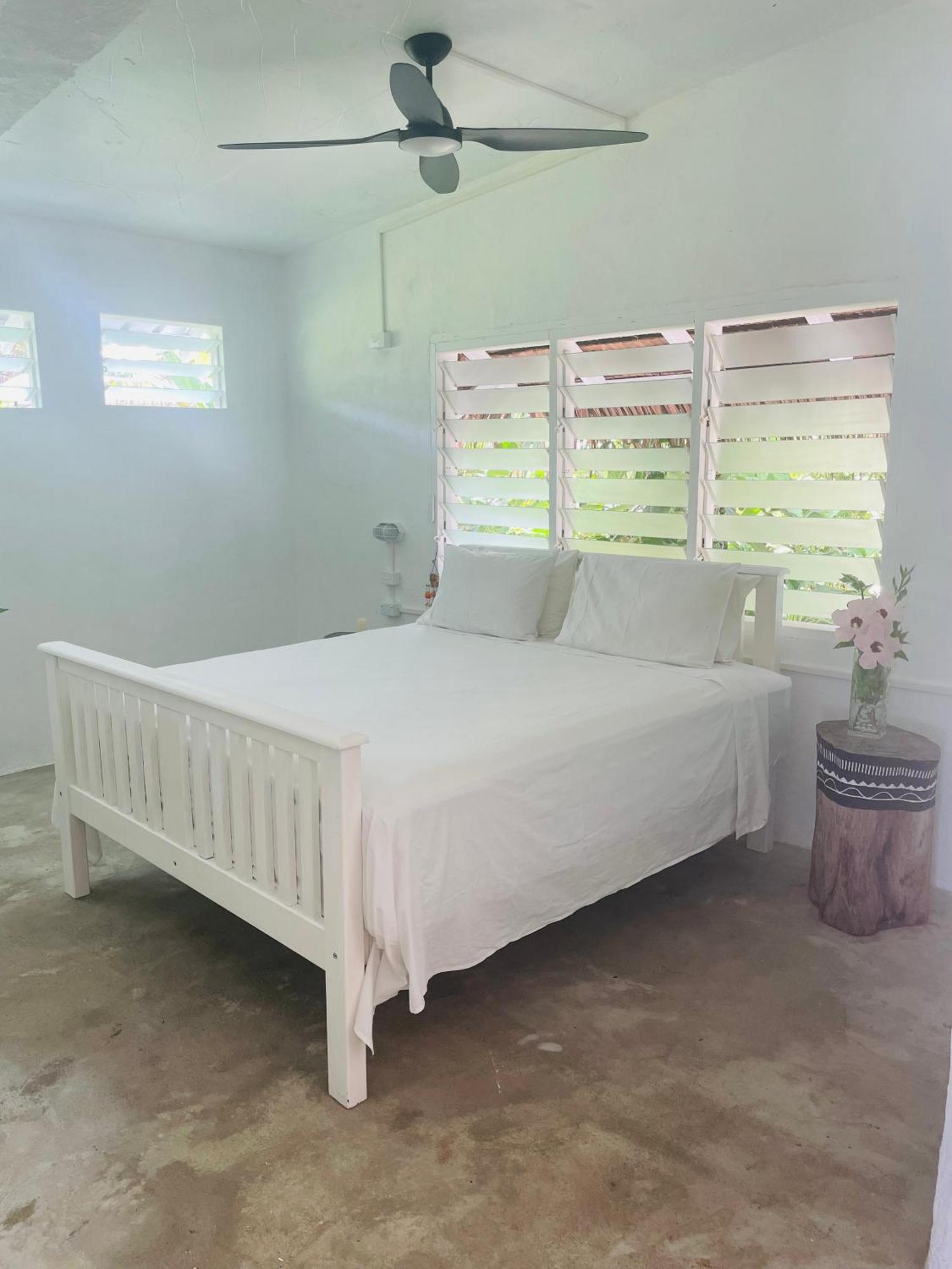 Banana Bay Beach Club Bed and Breakfast Eton Exterior foto