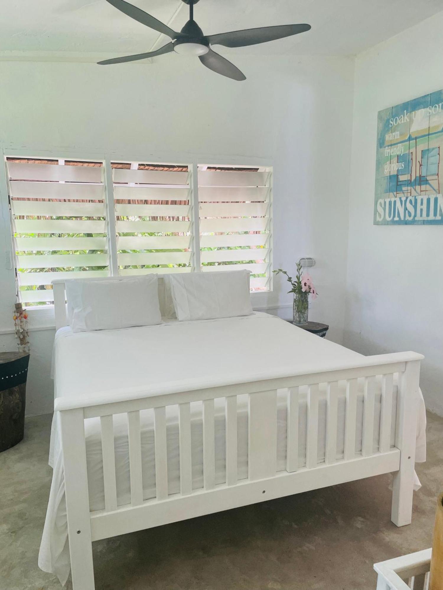 Banana Bay Beach Club Bed and Breakfast Eton Exterior foto
